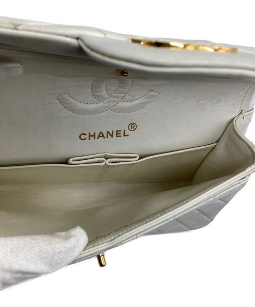 CHANEL（シャネル）CHANEL (シャネル) チェーンハンドバッグ ホワイトの古着・服飾アイテム