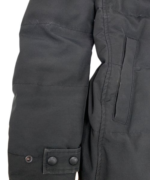 CANADA GOOSE（カナダグース）CANADA GOOSE (カナダグース) ダウンコート ブラック サイズ:Mの古着・服飾アイテム