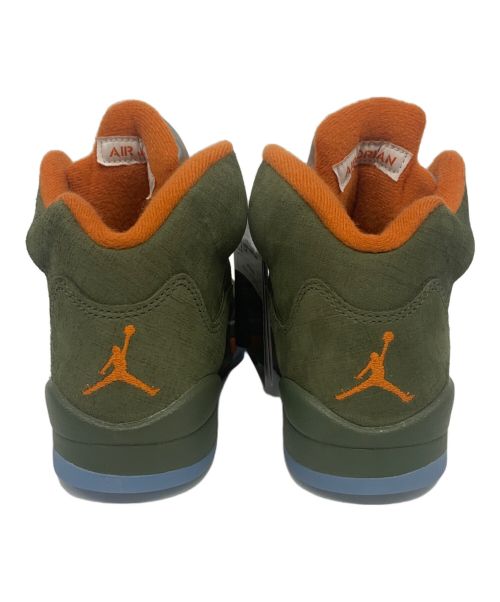 NIKE（ナイキ）NIKE (ナイキ) エア ジョーダン 5 レトロ オリーブ サイズ:23 未使用品の古着・服飾アイテム