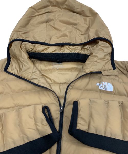 THE NORTH FACE（ザ ノース フェイス）THE NORTH FACE (ザ ノース フェイス) レッドランプロフーディ ベージュ サイズ:Mの古着・服飾アイテム