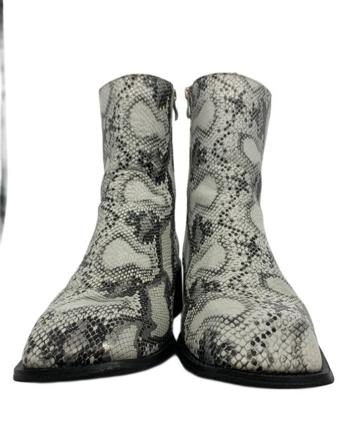 soerte（ソエルテ）soerte (ソエルテ) スクエアトゥサイドジップブーツ ホワイト サイズ:42の古着・服飾アイテム