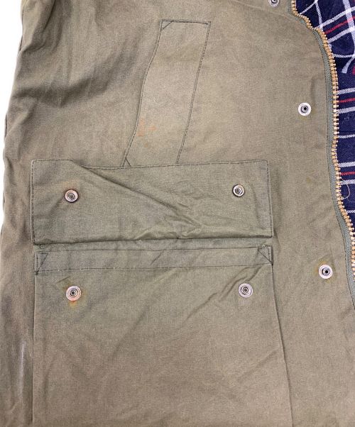 Barbour（バブアー）Barbour (バブアー) L28 SHAPED F/WEIGHT QUILT T SHORT オリーブ サイズ:44の古着・服飾アイテム
