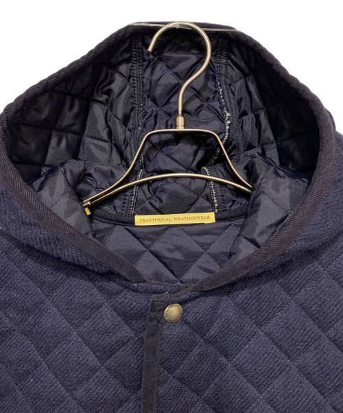 Traditional Weatherwear（トラディショナルウェザーウェア）Traditional Weatherwear (トラディショナルウェザーウェア) ウールキルティングジャケット ネイビー サイズ:36の古着・服飾アイテム