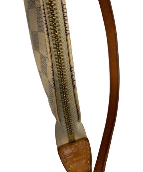 LOUIS VUITTON（ルイ ヴィトン）LOUIS VUITTON (ルイ ヴィトン) ポシェット・アクセソワール ベージュの古着・服飾アイテム