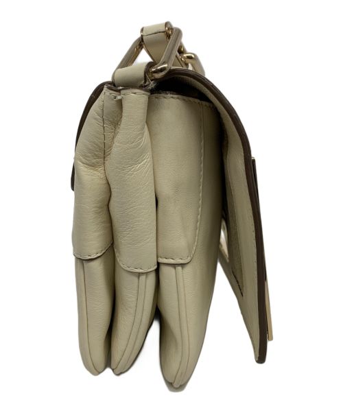 ANYA HINDMARCH（アニヤ・ハインドマーチ）ANYA HINDMARCH (アニヤハインドマーチ) チェーンショルダーバッグ ホワイト×ゴールドの古着・服飾アイテム