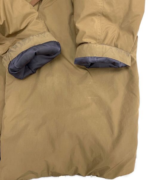 BEAMS Lights（ビームスライト）BEAMS Lights (ビームスライト) KOMATSU (コマツ) アライドダウンフーデッドコート カーキ サイズ:Lの古着・服飾アイテム