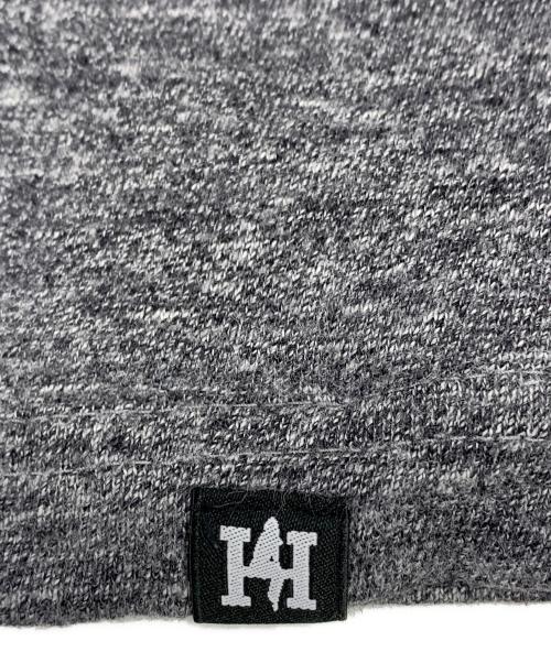 Hysteric Glamour（ヒステリックグラマー）Hysteric Glamour (ヒステリックグラマー) ウッドペッカープリントTシャツ グレー×レッド サイズ:Mの古着・服飾アイテム