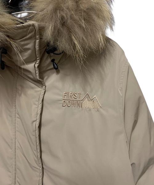 FIRST DOWN（ファーストダウン）FIRST DOWN (ファーストダウン) ダウンジャケット ベージュ サイズ:Sの古着・服飾アイテム