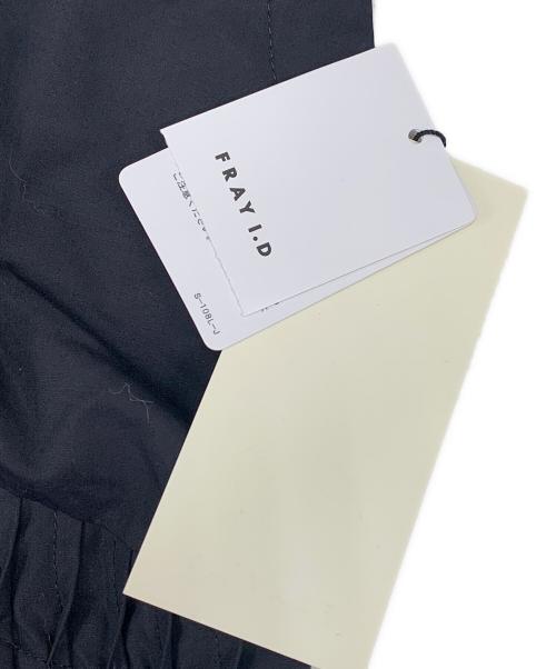 FRAY ID（フレイ アイディー）FRAY ID (フレイ アイディー) タックプリーツワンピース ブラック サイズ:1 未使用品の古着・服飾アイテム