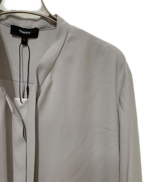 theory（セオリー）theory (セオリー) Prime GGT Tie Blouse グレー サイズ:L 未使用品の古着・服飾アイテム