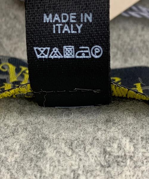 Vivienne Westwood（ヴィヴィアンウエストウッド）Vivienne Westwood (ヴィヴィアンウエストウッド) WOOLマフラー グレーの古着・服飾アイテム