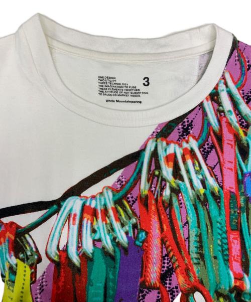 WHITE MOUNTAINEERING（ホワイトマウンテ二アニング）WHITE MOUNTAINEERING (ホワイトマウンテ二アニング) CARABINER PRINTED T-SHIRT マルチカラー サイズ:3の古着・服飾アイテム