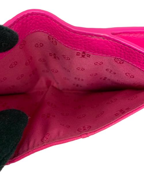 TORY BURCH（トリーバーチ）TORY BURCH (トリーバーチ) 3つ折り財布 ショッキングピンクの古着・服飾アイテム