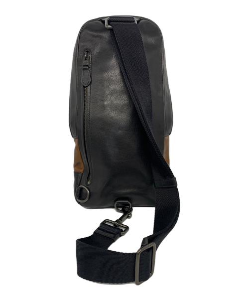 COACH（コーチ）COACH (コーチ) manhattan sling pack ブラウンの古着・服飾アイテム