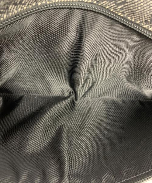 GUCCI（グッチ）GUCCI (グッチ) GGキャンバスウエストポーチ ブラックの古着・服飾アイテム