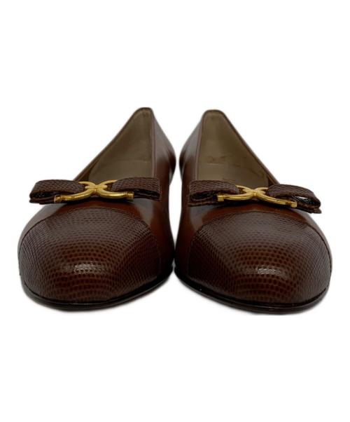 Salvatore Ferragamo（サルヴァトーレ フェラガモ）Salvatore Ferragamo (サルヴァトーレ フェラガモ) ガンチーニ パンプス ブラウン サイズ:8 未使用品の古着・服飾アイテム