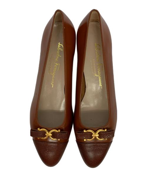 Salvatore Ferragamo（サルヴァトーレ フェラガモ）Salvatore Ferragamo (サルヴァトーレ フェラガモ) ガンチーニ パンプス ブラウン サイズ:8 未使用品の古着・服飾アイテム