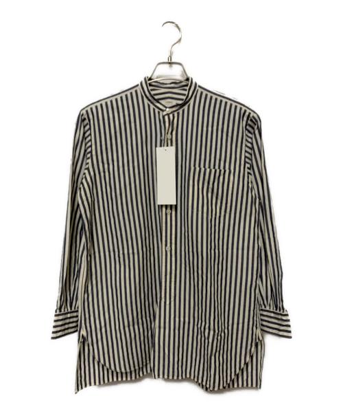 COMOLI（コモリ）COMOLI (コモリ) ロンドンストライプ バンドカラーシャツ ホワイト×グレー 未使用品の古着・服飾アイテム
