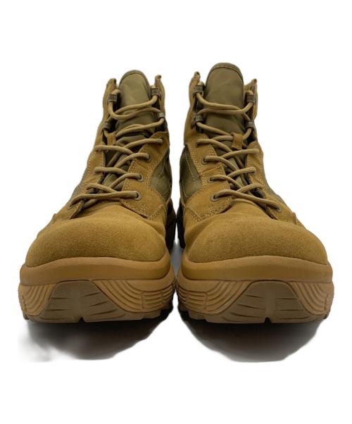 Danner（ダナー）Danner (ダナー) トレッキングシューズ ベージュ サイズ:26.5の古着・服飾アイテム