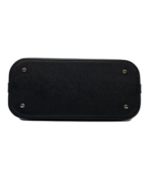 BURBERRY（バーバリー）BURBERRY (バーバリー) ハンドバッグ ブラックの古着・服飾アイテム