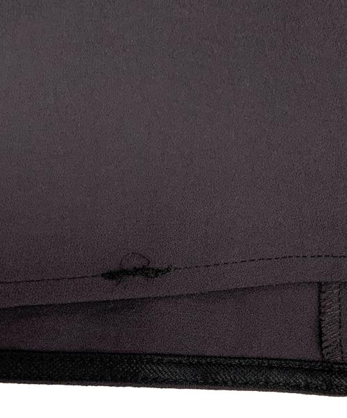 UNTITLED（アンタイトル）UNTITLED (アンタイトル) リラクミスト2WAYブラウス グレー サイズ:02 未使用品の古着・服飾アイテム