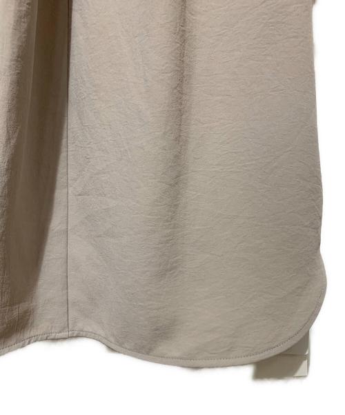 UNTITLED（アンタイトル）UNTITLED (アンタイトル) リラクミスト2WAYブラウス ベージュ サイズ:M 未使用品の古着・服飾アイテム