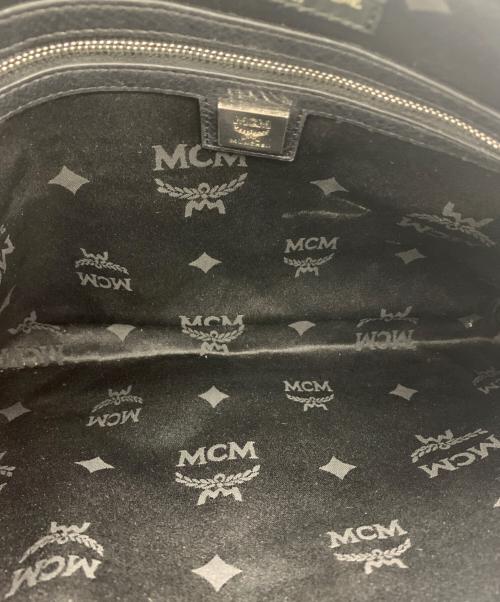 MCM（エムシーエム）MCM (エムシーエム) クラッチバッグ ピンクの古着・服飾アイテム
