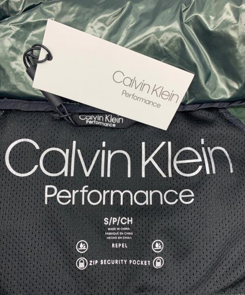 CALVIN KLEIN PERFORMANCE（カルバンクラインパフォーマンス）Calvin Klein Performance (カルバンクラインパフォーマンス) ナイロンジャケット グリーン サイズ:S 未使用品の古着・服飾アイテム
