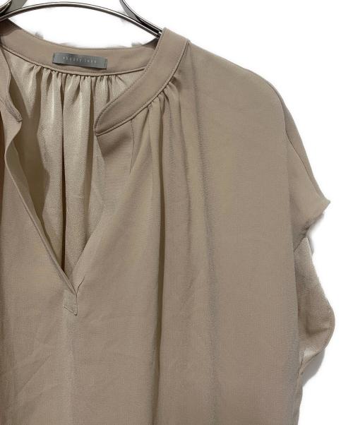theory luxe（セオリーリュクス）theory luxe (セオリーリュクス) FLOW LITZY BLOUSE ベージュ サイズ:038の古着・服飾アイテム