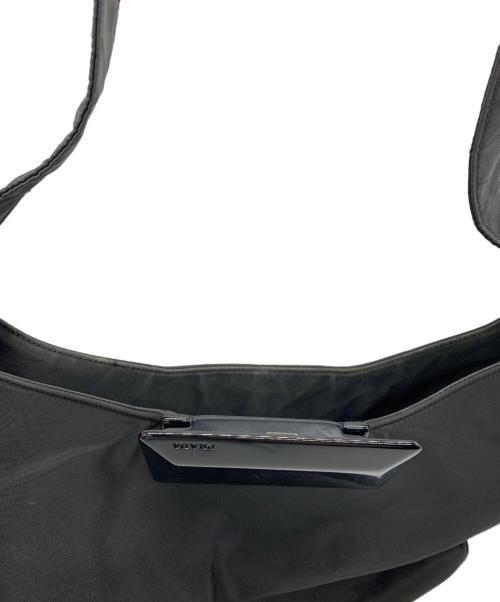 PRADA（プラダ）PRADA (プラダ) セミショルダーバッグ ブラックの古着・服飾アイテム