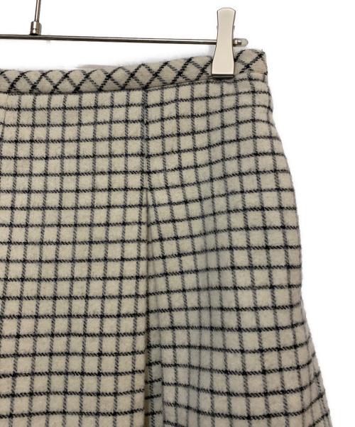 DRAWER（ドゥロワー）Drawer (ドゥロワー) スカート ホワイト サイズ:40の古着・服飾アイテム