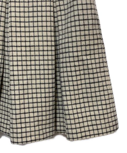 DRAWER（ドゥロワー）Drawer (ドゥロワー) スカート ホワイト サイズ:40の古着・服飾アイテム