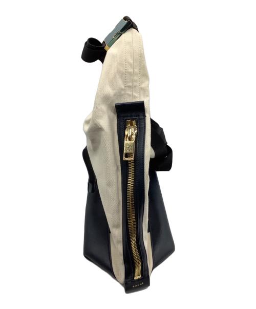 sacai（サカイ）sacai (サカイ) ランドリーバッグ アイボリー×ブラックの古着・服飾アイテム