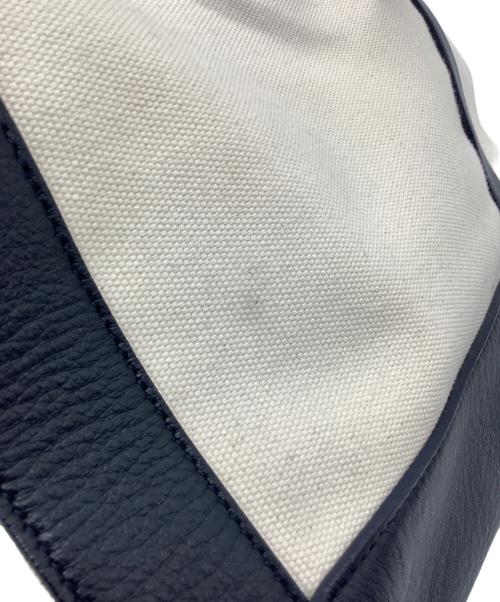 sacai（サカイ）sacai (サカイ) ランドリーバッグ アイボリー×ブラックの古着・服飾アイテム