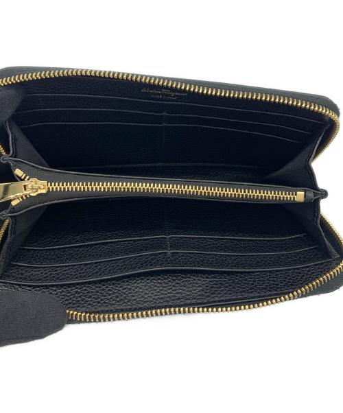 Salvatore Ferragamo（サルヴァトーレ フェラガモ）Salvatore Ferragamo (サルヴァトーレ フェラガモ) ダブルガンチーニ  ラウンドファスナー財布 ブラックの古着・服飾アイテム