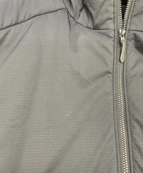 ARC'TERYX（アークテリクス）ARC'TERYX (アークテリクス) ATOM HEAVYWEIGHT HOODY ブラック サイズ:Mの古着・服飾アイテム