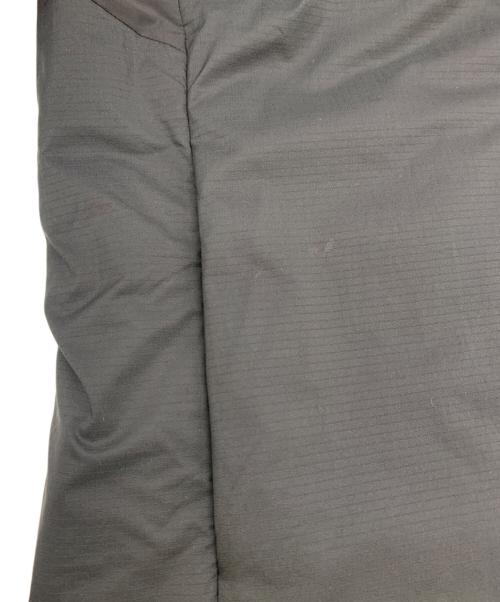 ARC'TERYX（アークテリクス）ARC'TERYX (アークテリクス) ATOM HEAVYWEIGHT HOODY ブラック サイズ:Mの古着・服飾アイテム