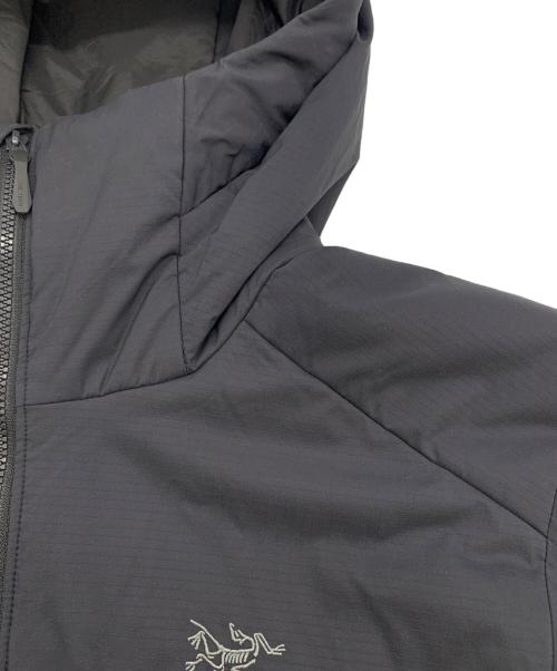 ARC'TERYX（アークテリクス）ARC'TERYX (アークテリクス) ATOM HEAVYWEIGHT HOODY ブラック サイズ:Mの古着・服飾アイテム
