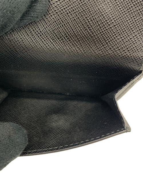 PRADA（プラダ）PRADA (プラダ) サフィアーノレザー3つ折り財布 ブラック×ピンクの古着・服飾アイテム