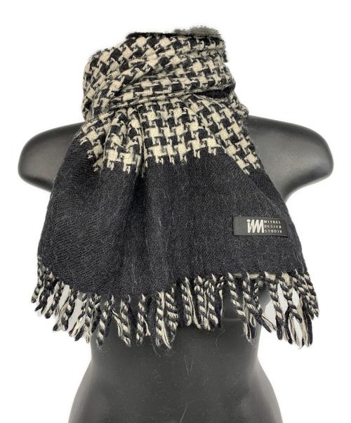 MIYAKE DESIGN STUDIO（ミヤケ デザイン スタジオ）MIYAKE DESIGN STUDIO (ミヤケ デザイン スタジオ) マフラー ブラック×ホワイトの古着・服飾アイテム