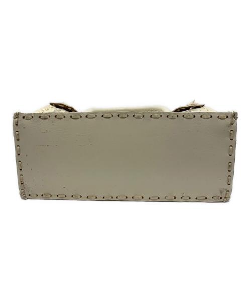 Carving Tribes（カービングトライブス）CARVING TRIBES (カービングトライブス) ハンドバッグ ホワイトの古着・服飾アイテム