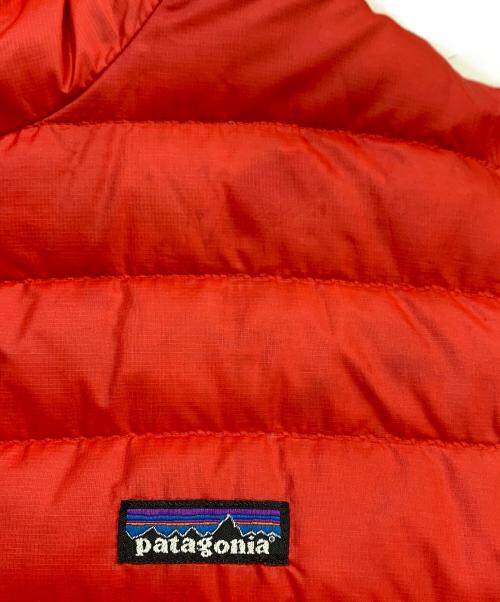 Patagonia（パタゴニア）Patagonia (パタゴニア) Down Sweater Full-Zip Hoody レッド サイズ:Mの古着・服飾アイテム