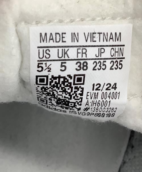 adidas（アディダス）adidas (アディダス) スニーカー ホワイト サイズ:23.5の古着・服飾アイテム