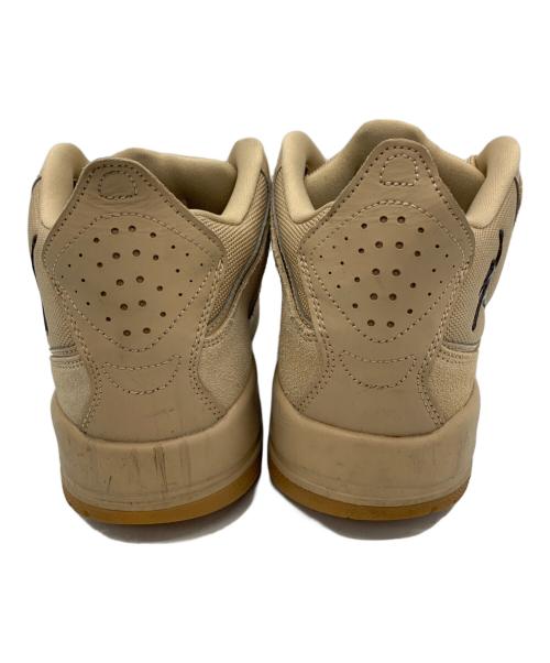 NIKE（ナイキ）NIKE (ナイキ) スニーカー ベージュ サイズ:27.5の古着・服飾アイテム