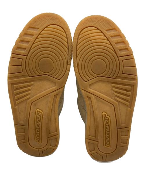 NIKE（ナイキ）NIKE (ナイキ) スニーカー ベージュ サイズ:27.5の古着・服飾アイテム