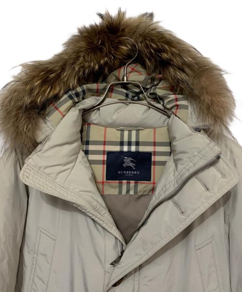 BURBERRY LONDON（バーバリーロンドン）BURBERRY LONDON (バーバリーロンドン) ダウンジャケット ホワイト サイズ:Mの古着・服飾アイテム