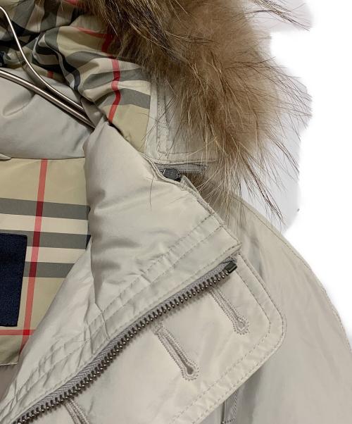 BURBERRY LONDON（バーバリーロンドン）BURBERRY LONDON (バーバリーロンドン) ダウンジャケット ホワイト サイズ:Mの古着・服飾アイテム