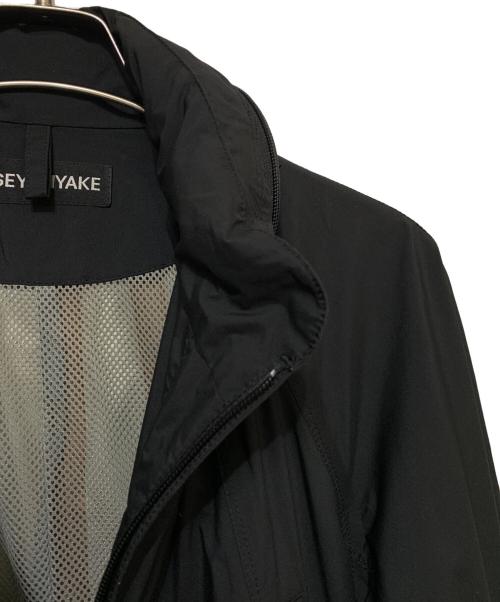 ISSEY MIYAKE（イッセイミヤケ）ISSEY MIYAKE (イッセイミヤケ) ジップコート ブラック サイズ:2の古着・服飾アイテム