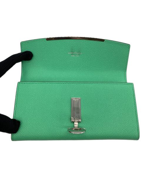 Salvatore Ferragamo（サルヴァトーレ フェラガモ）Salvatore Ferragamo (サルヴァトーレ フェラガモ) ガンチーニ 長財布 グリーンの古着・服飾アイテム