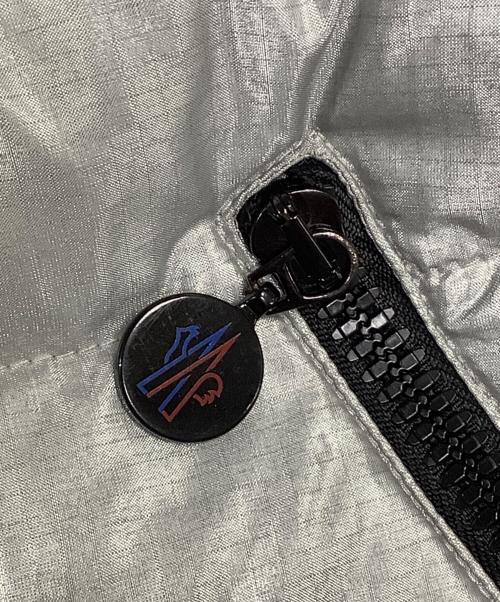 MONCLER（モンクレール）MONCLER (モンクレール) BADY ダウンジャケット シルバー サイズ:00の古着・服飾アイテム
